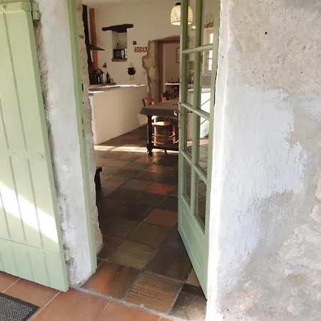 Superbe Maison En Pierre Climatisee Avec Piscine